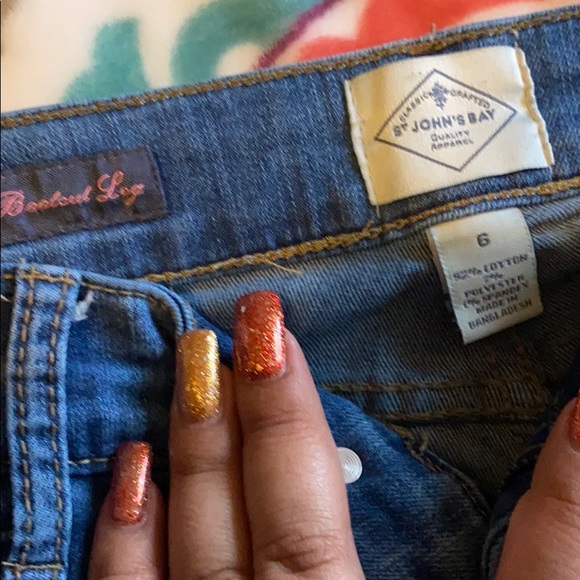 Jeans - Picture 2 of 3